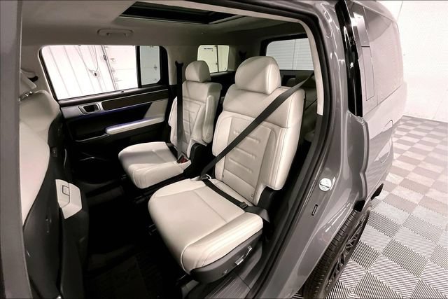 Used 2025 Hyundai Santa Fe Calligraphy FWD image 25