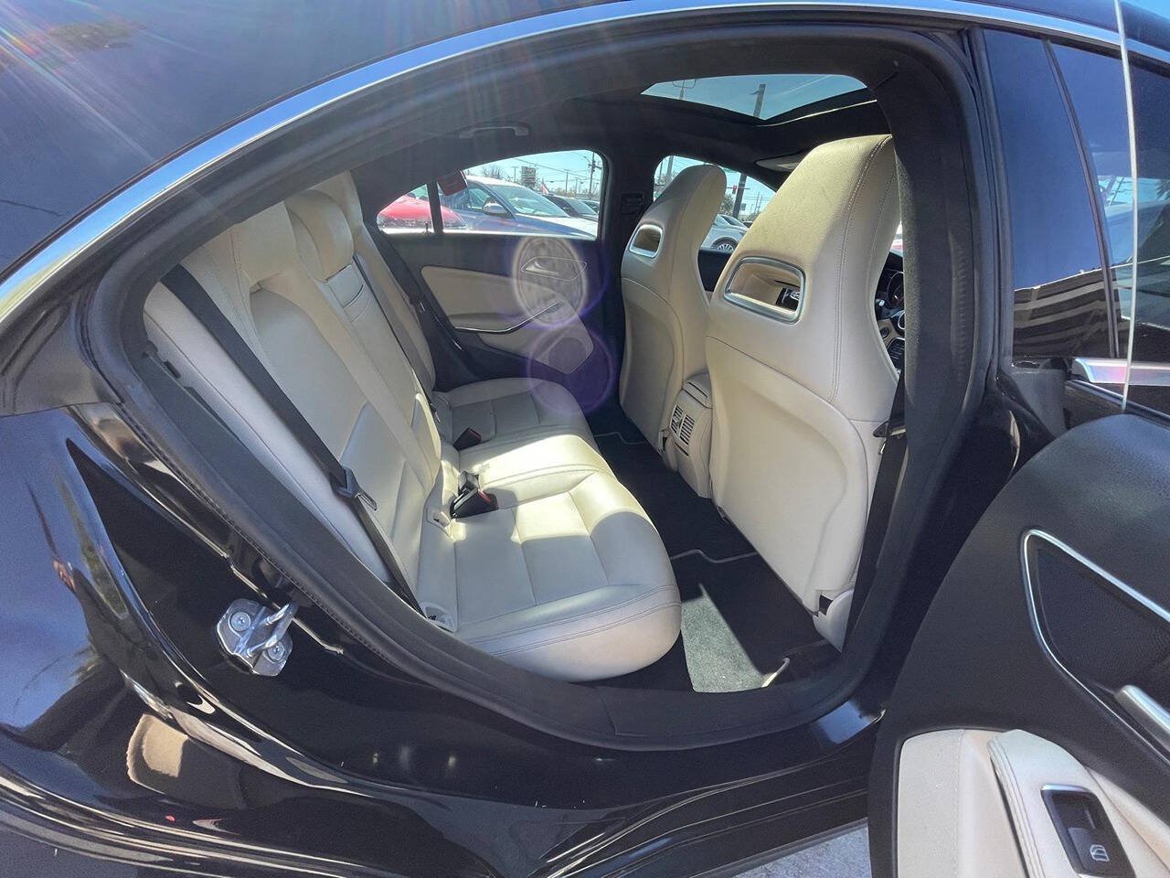 Used 2019 Mercedes-Benz CLA 250 w/ Premium Package image 9