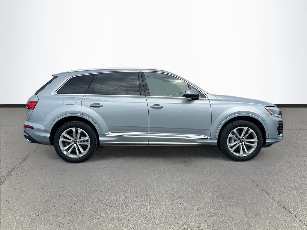 Used 2025 Audi Q7 3.0T Premium Plus AWD/4WD image 8