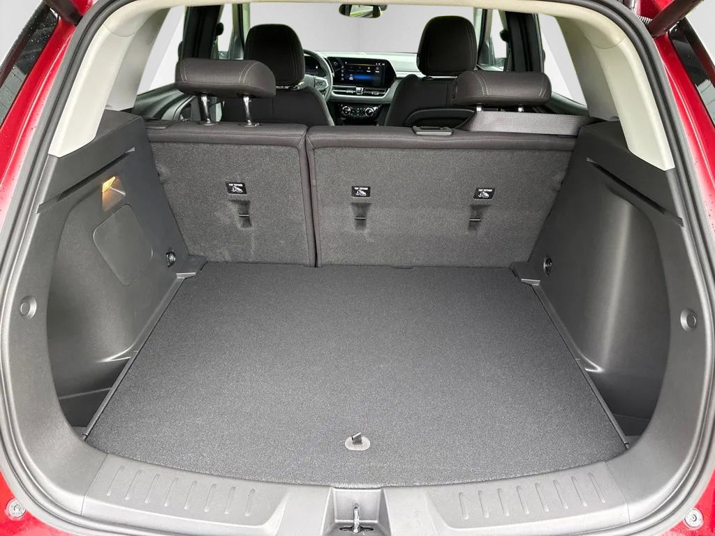 New 2026 Chevrolet TrailBlazer LT w/ Convenience Package FWD image 9