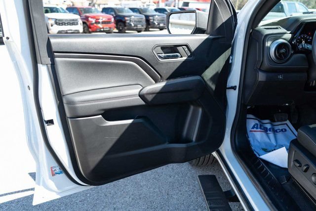 New 2024 Chevrolet Colorado LT w/ LT Convenience Package II RWD image 12