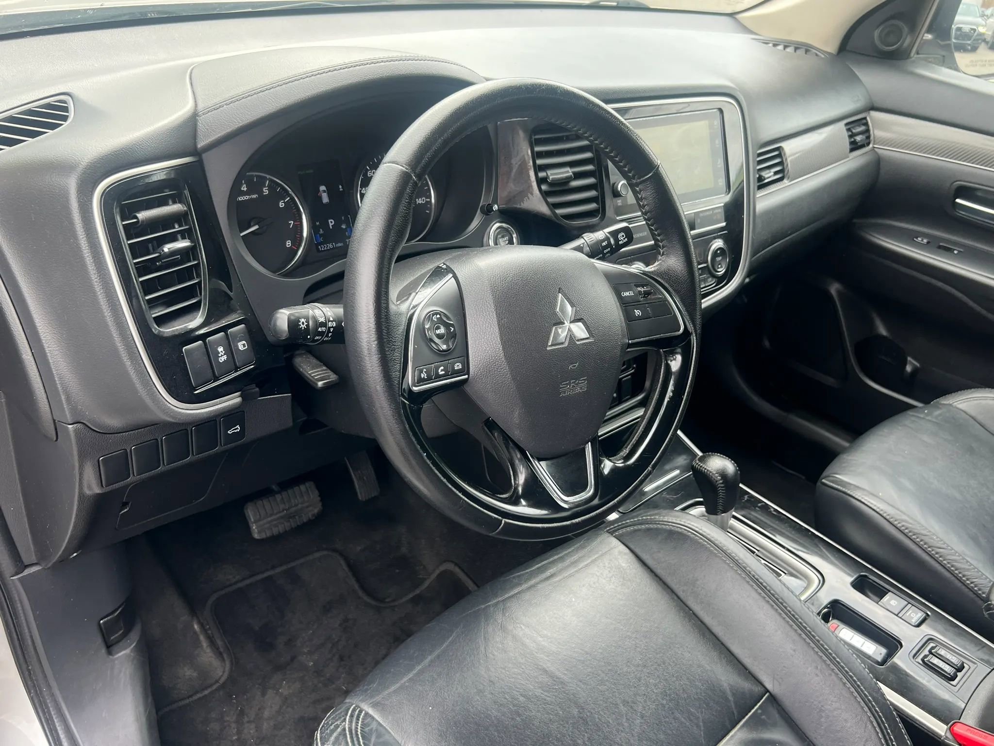 Used 2019 Mitsubishi Outlander SEL image 13