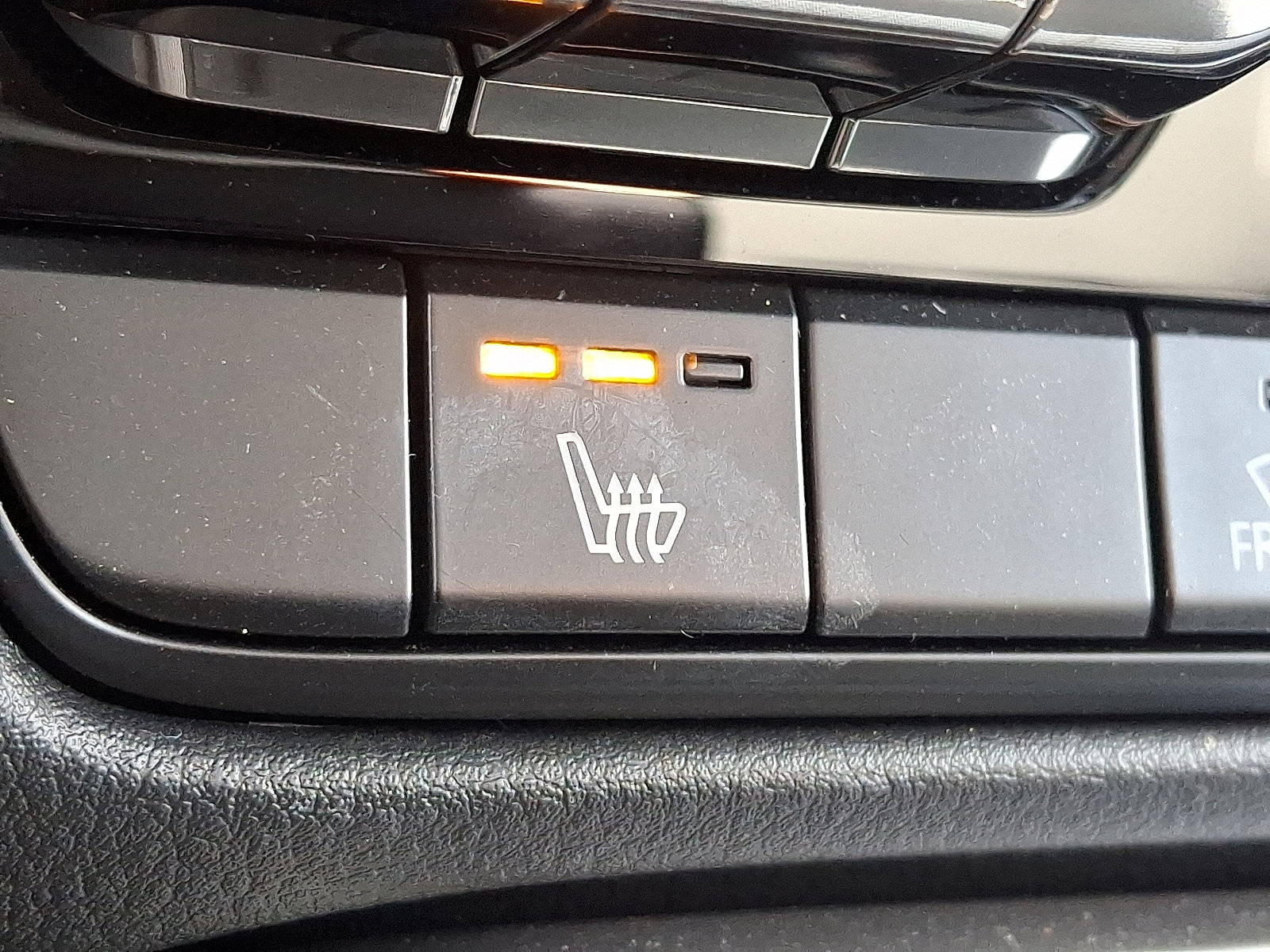 Certified 2024 MAZDA CX-90 Plug-In Hybrid w/ Premium Pkg image 28