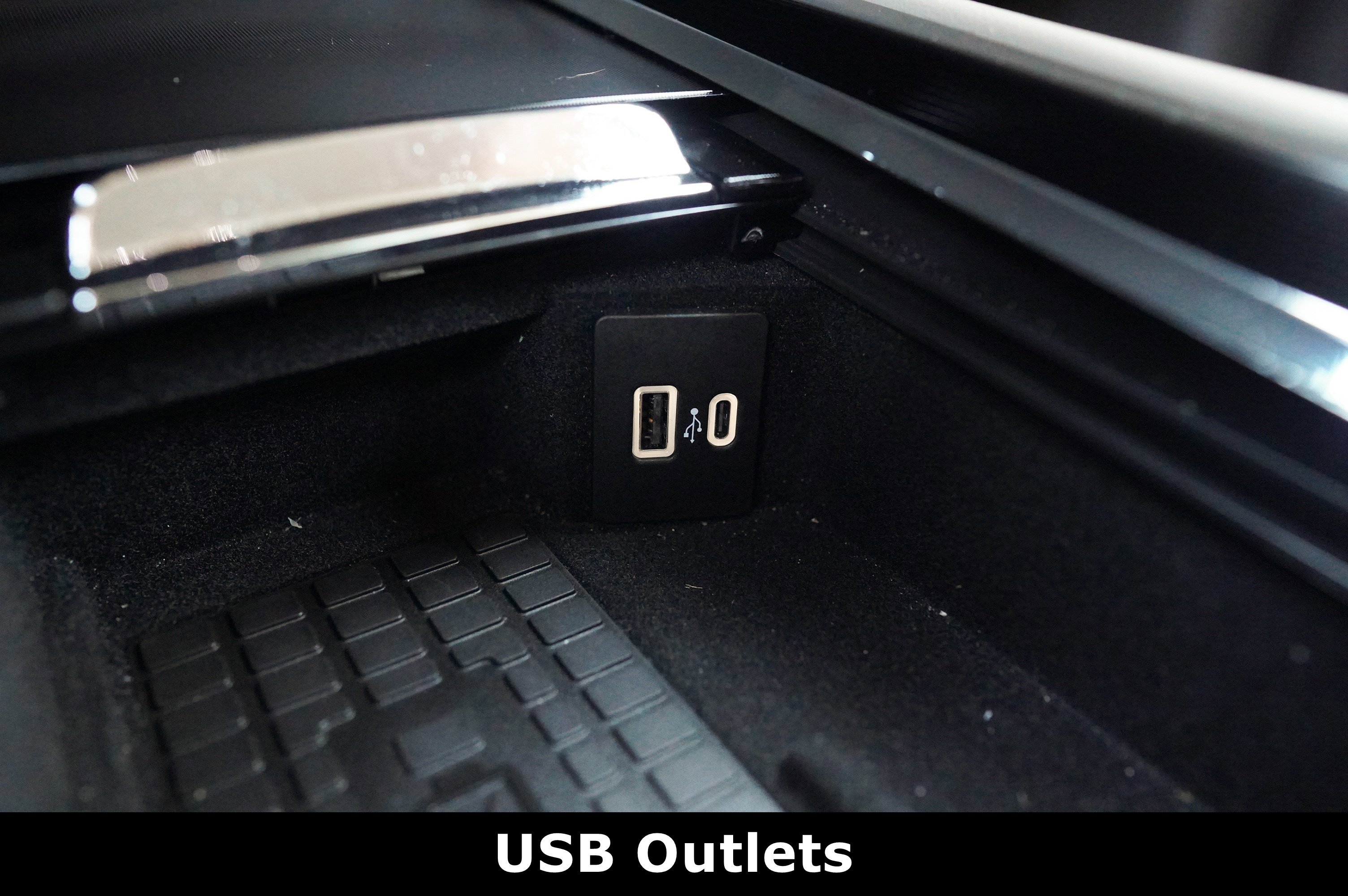 Used 2024 Lincoln Corsair Reserve w/ Equipment Group 201A image 10