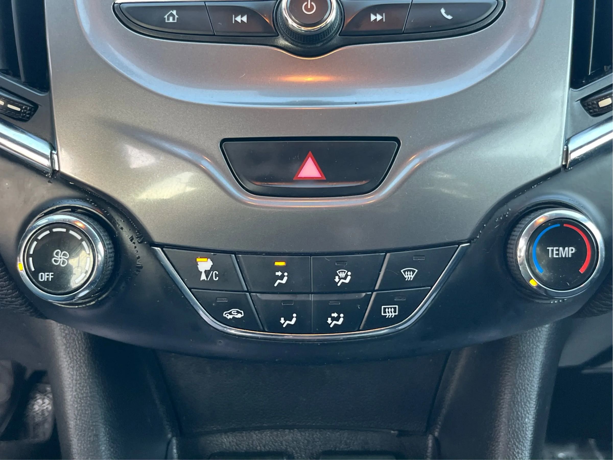 Used 2017 Chevrolet Cruze LT image 30