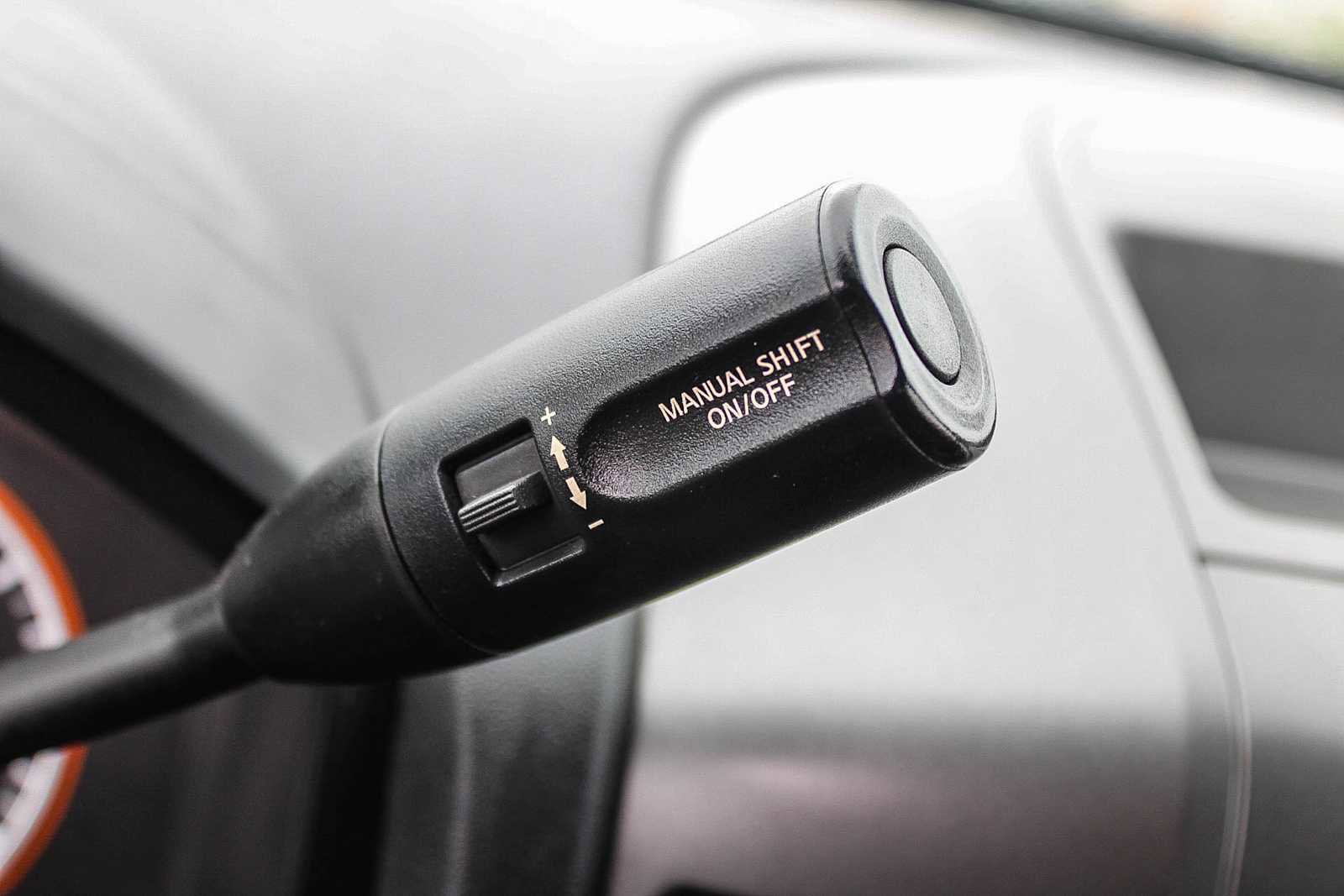 Used 2015 Nissan Titan S image 19