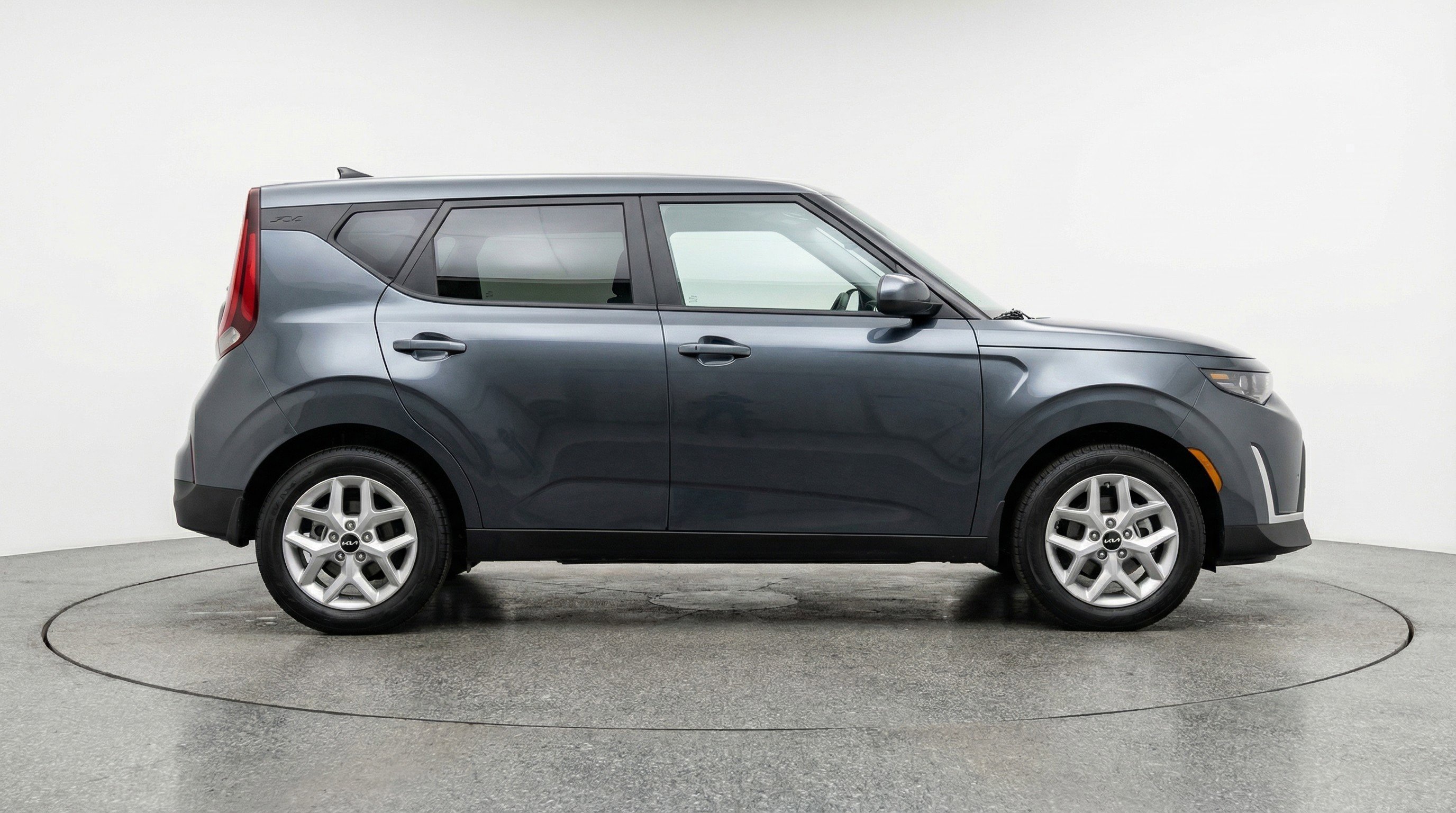 Used 2025 Kia Soul LX w/ LX Technology Package image 11