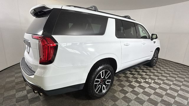Used 2022 GMC Yukon XL AT4 AWD/4WD image 2