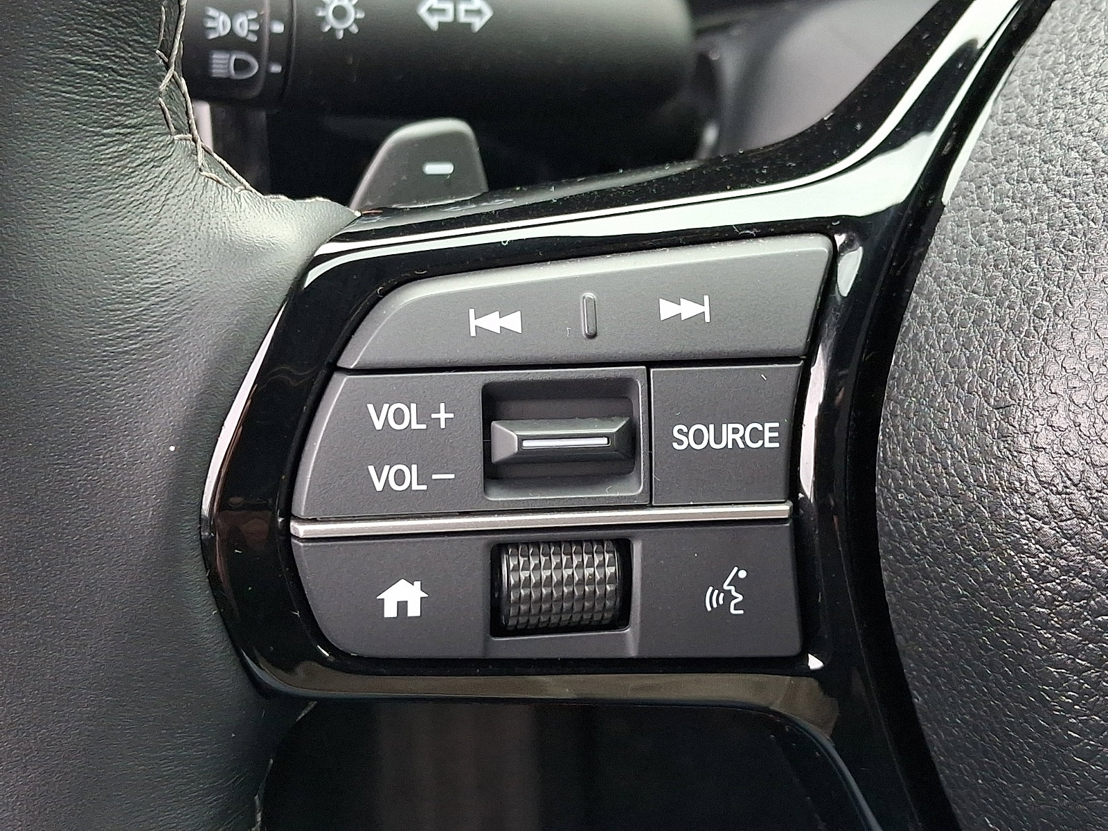 Certified 2025 Honda Civic Sport image 21