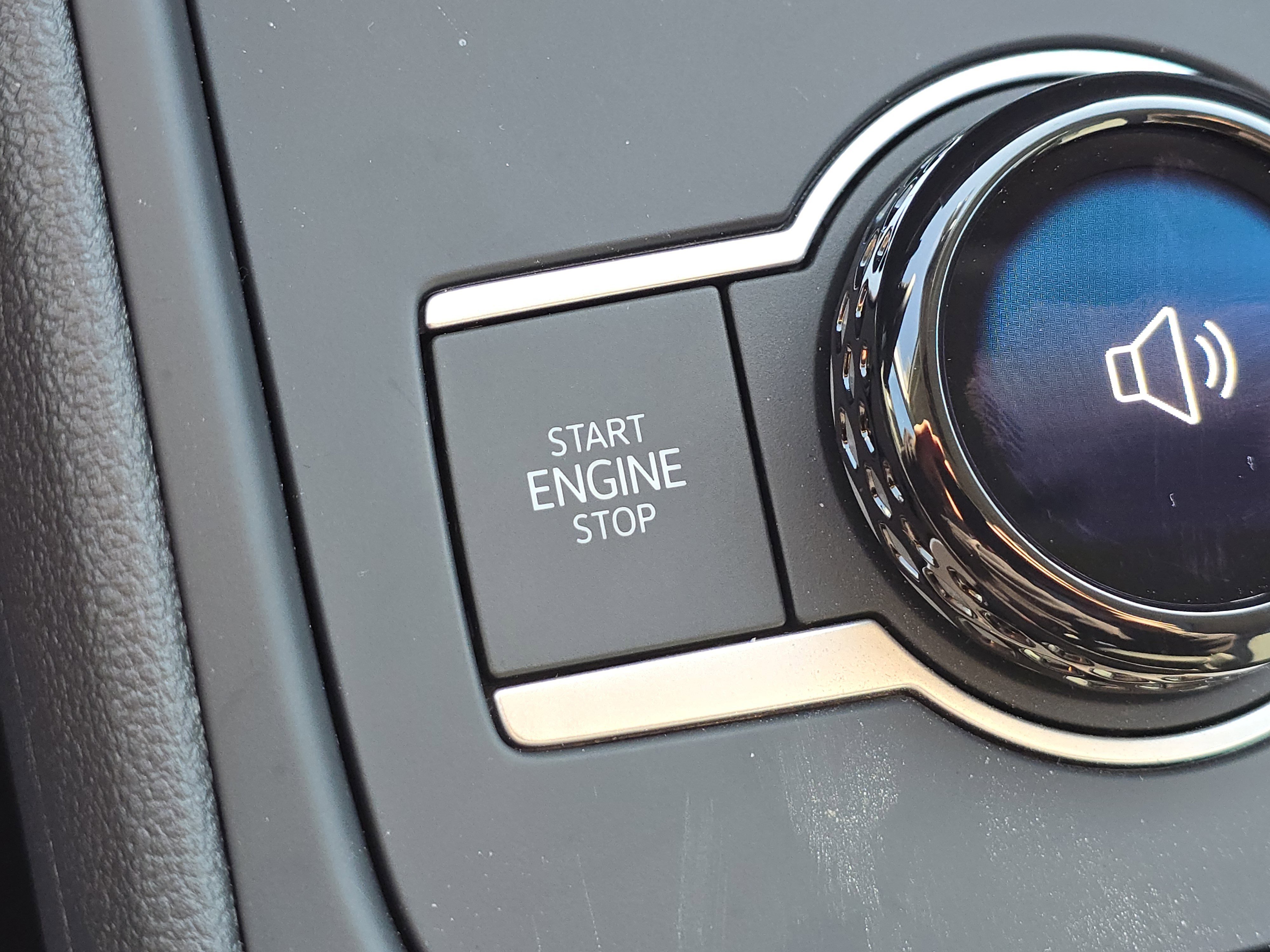 New 2026 Volkswagen Tiguan SE image 24