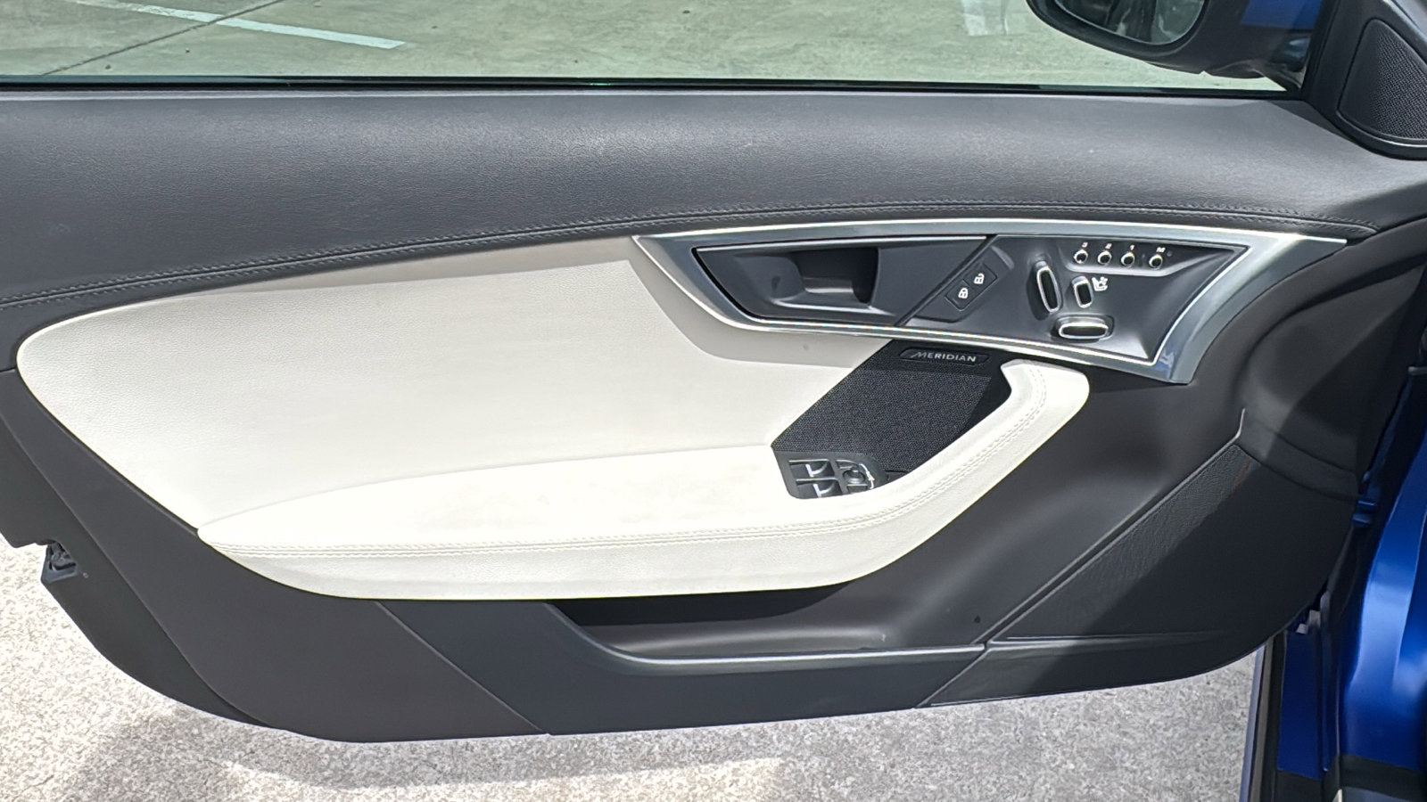 Used 2022 Jaguar F-TYPE Coupe image 12