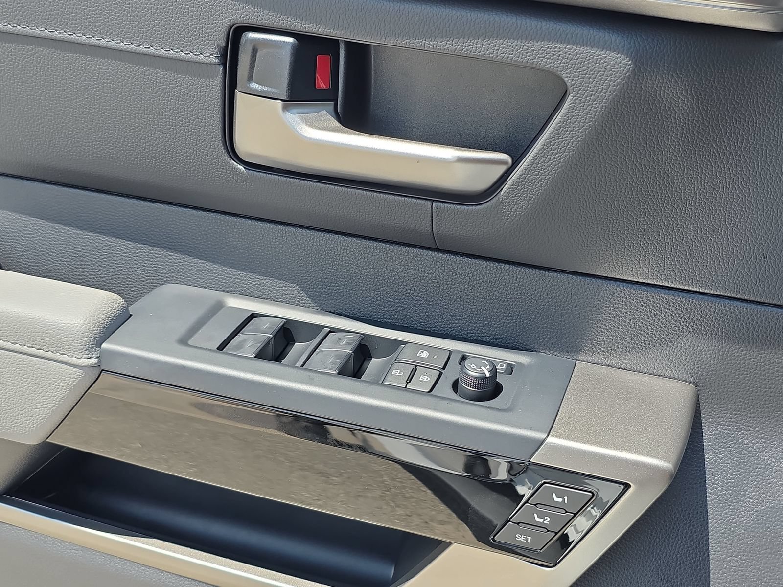 New 2026 Toyota Tundra Limited AWD/4WD image 24