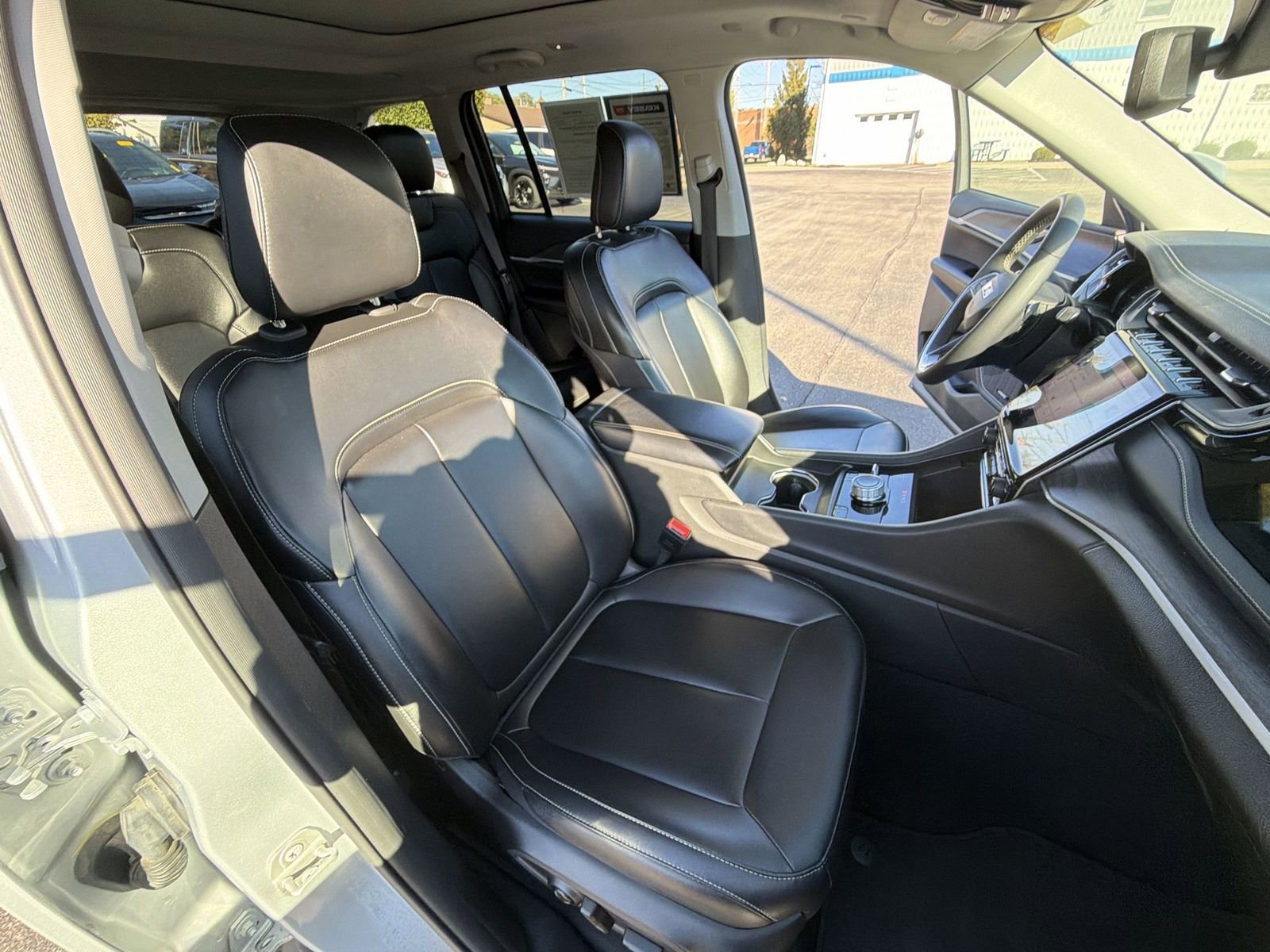 Used 2024 Jeep Grand Cherokee Limited 4xe image 27