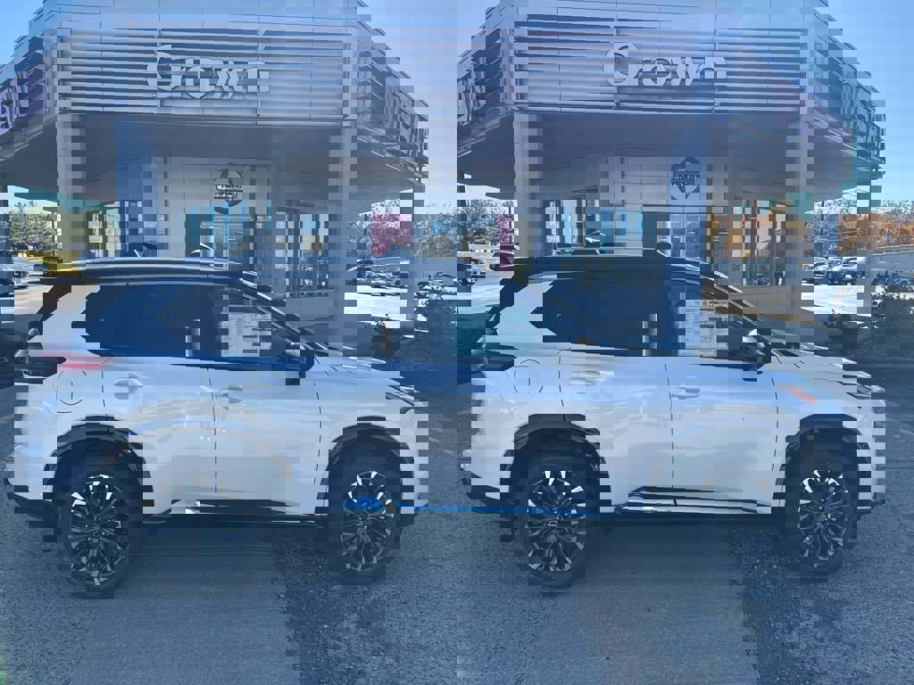 New 2026 Nissan Rogue Platinum image 3