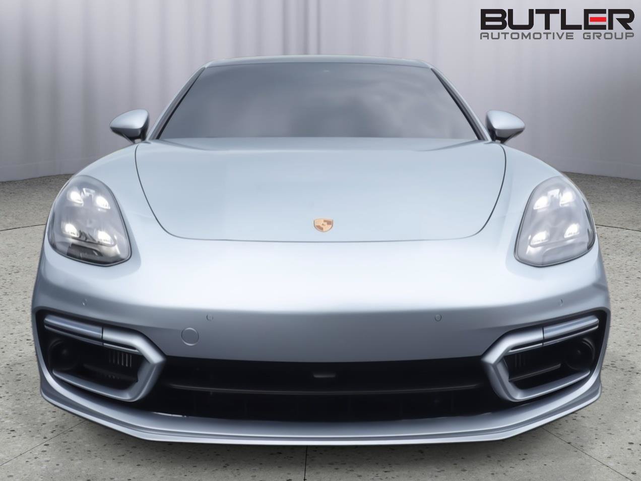 Used 2023 Porsche Panamera Platinum Edition w/ Sportdesign Package RWD image 2