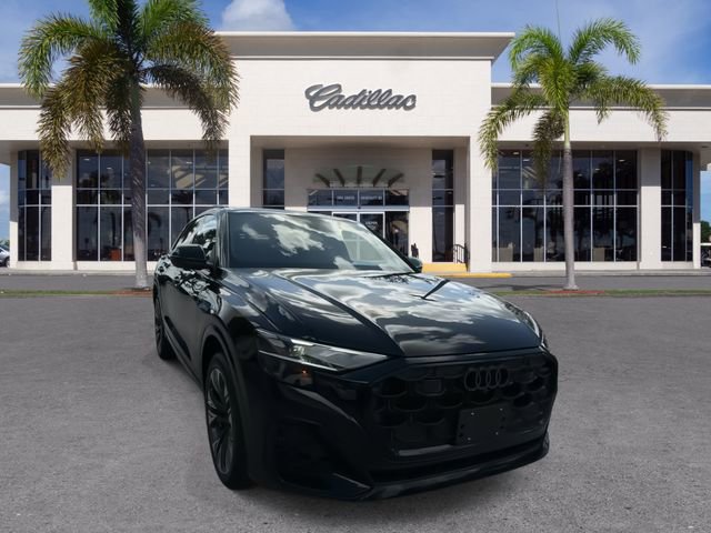 Used 2025 Audi Q8 Premium Plus w/ Premium Plus Package image 3