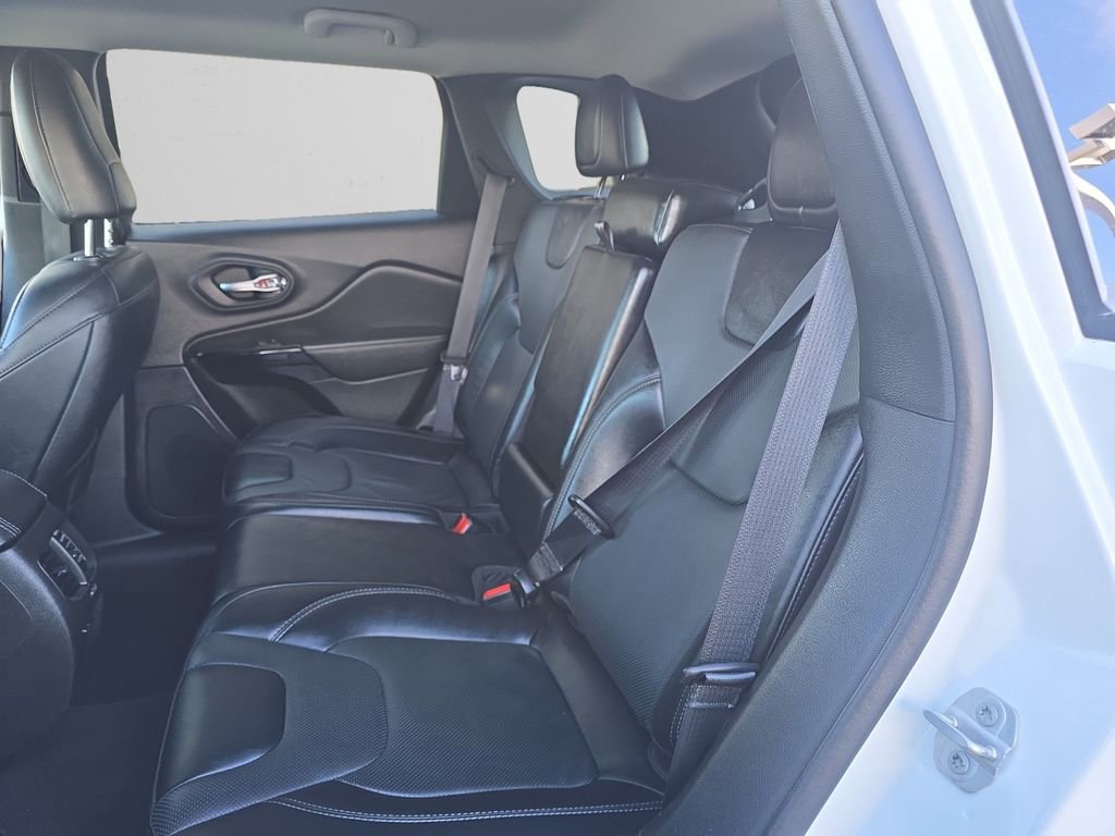 Used 2023 Jeep Cherokee Altitude Lux image 13