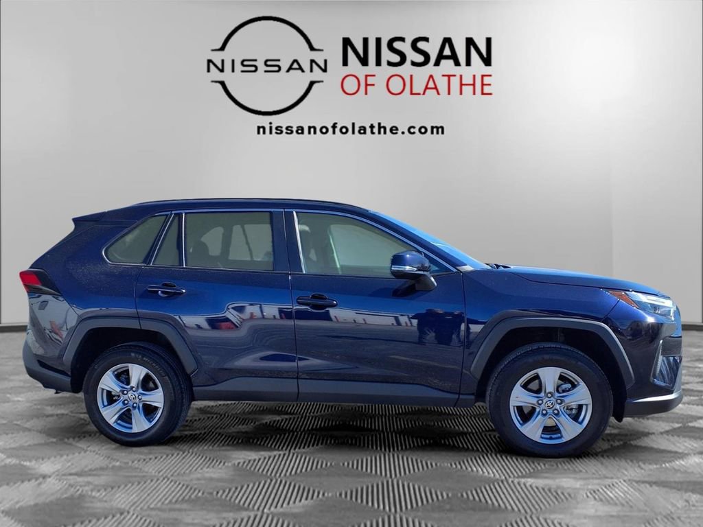 Used 2025 Toyota RAV4 XLE AWD/4WD image 29