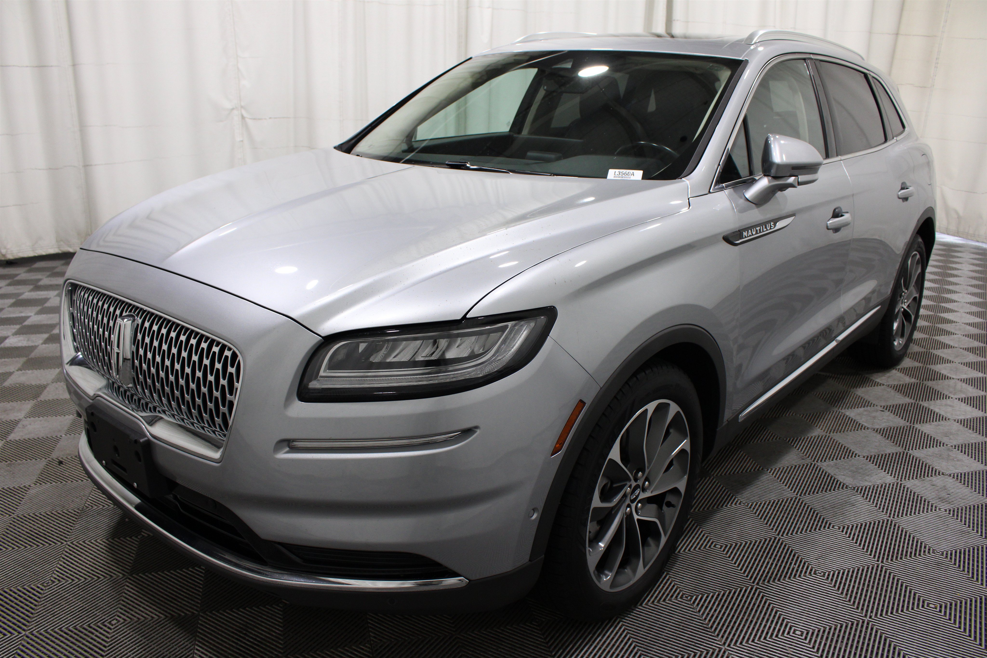 Used 2023 Lincoln Nautilus Reserve w/ Equipment Group 201A AWD/4WD image 35
