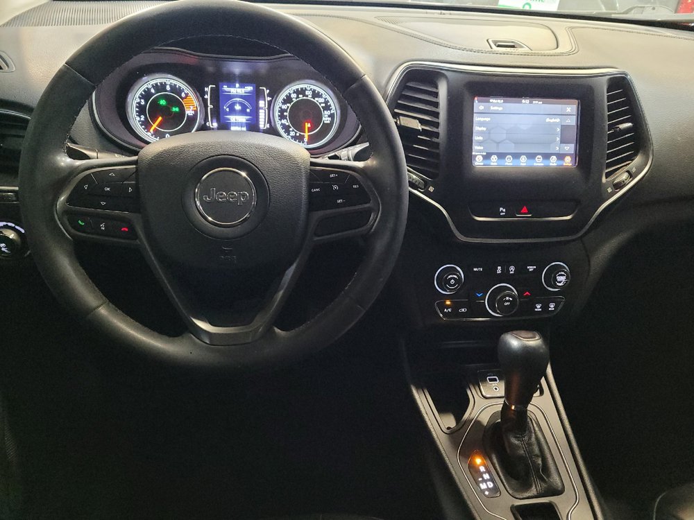 Used 2020 Jeep Cherokee Latitude Plus FWD image 22
