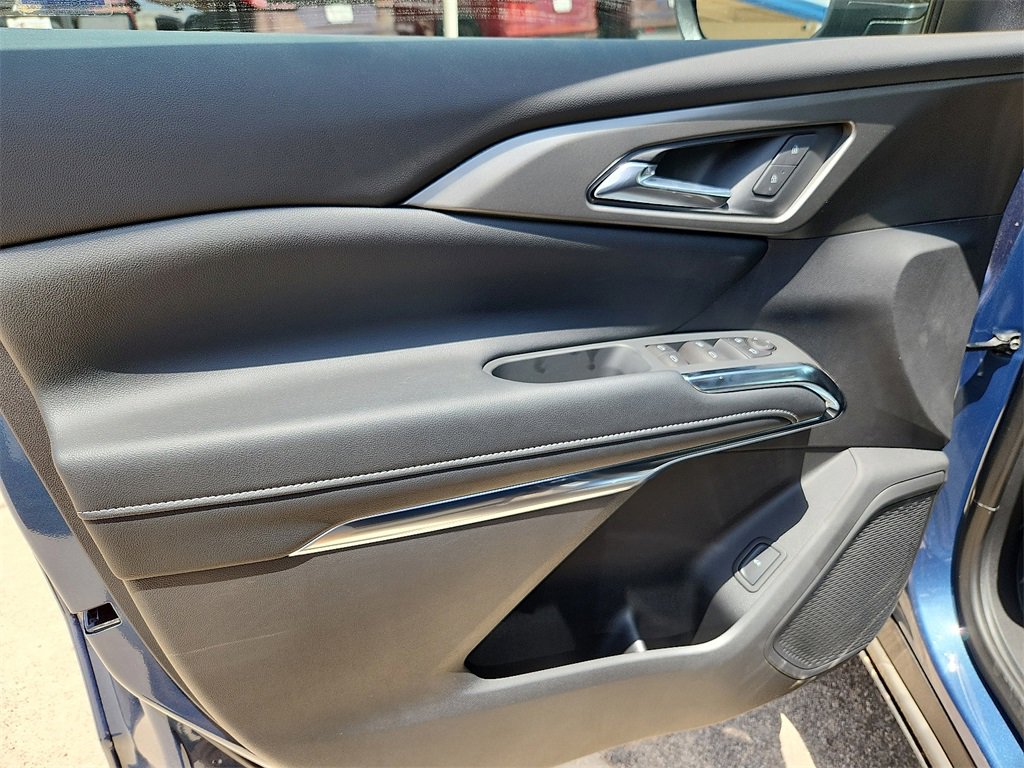 New 2025 Chevrolet Traverse LT w/ Driver Confidence Package image 14