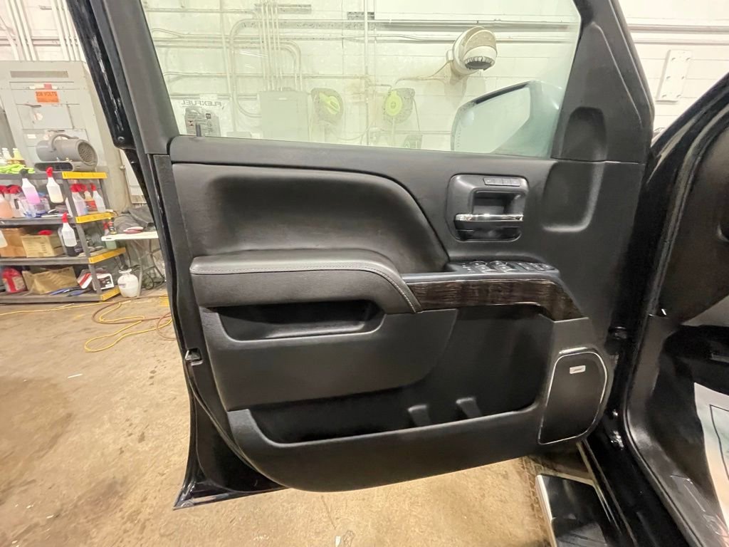 Used 2015 GMC Sierra 2500 Denali w/ Snow Plow Prep Package image 30