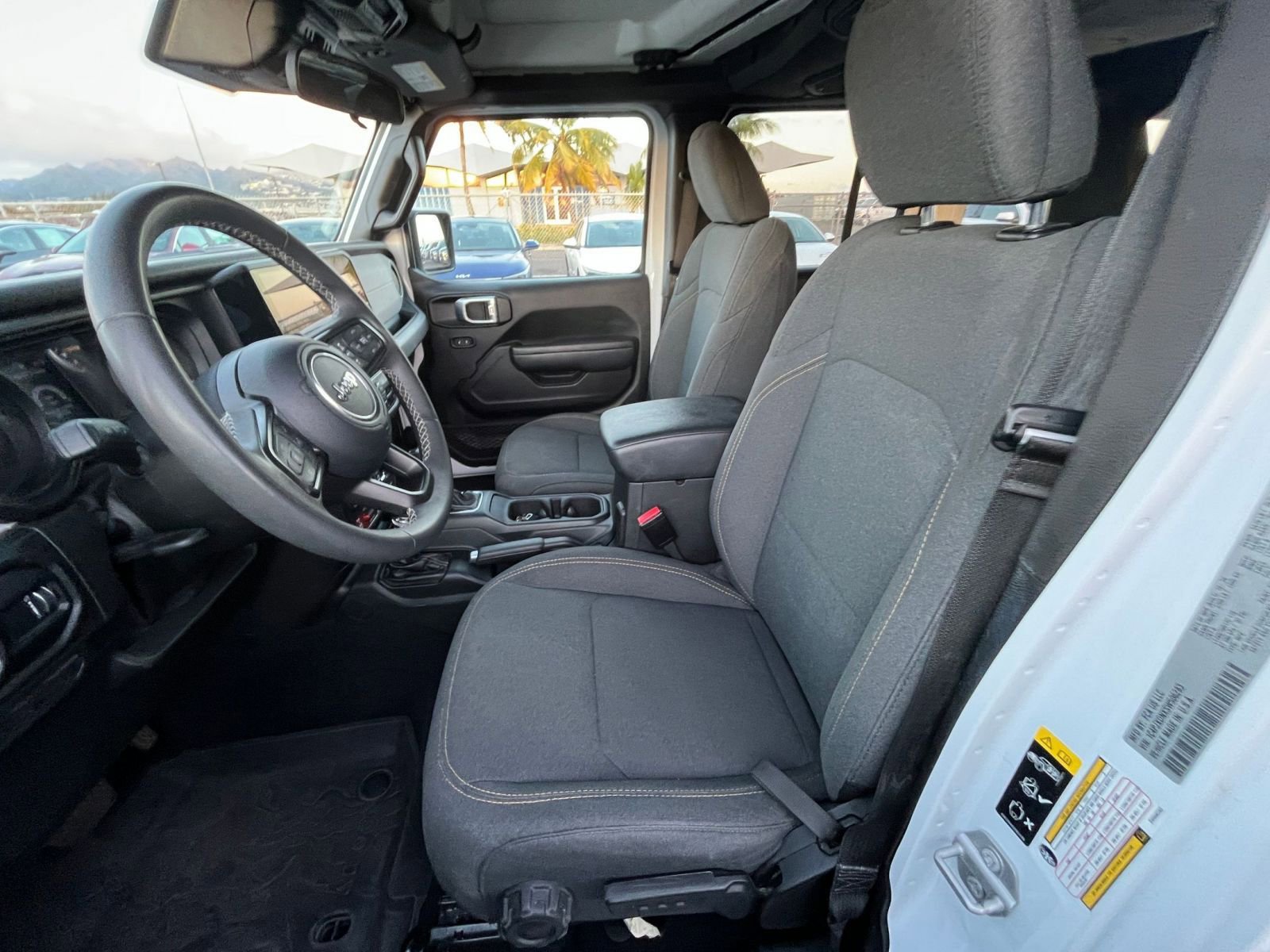 Used 2025 Jeep Wrangler Unlimited Sport AWD/4WD image 28