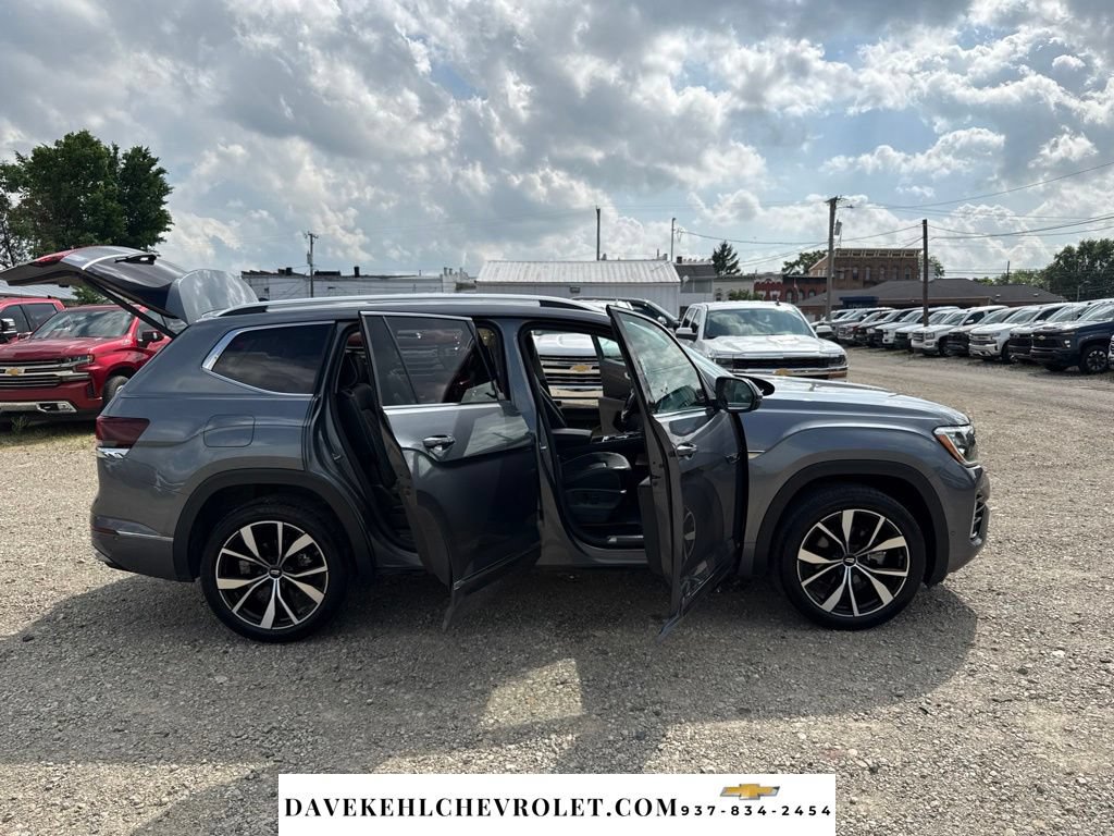 Used 2024 Volkswagen Atlas SEL Premium R-Line AWD/4WD image 31
