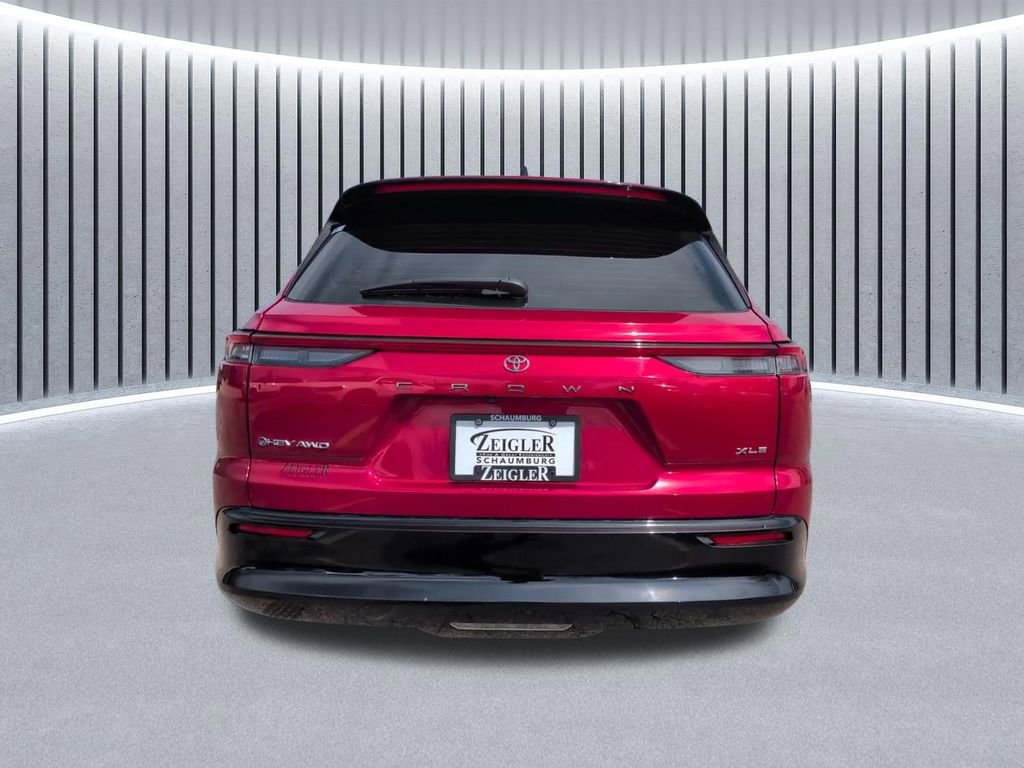 Used 2025 Toyota Crown Signia AWD/4WD image 11