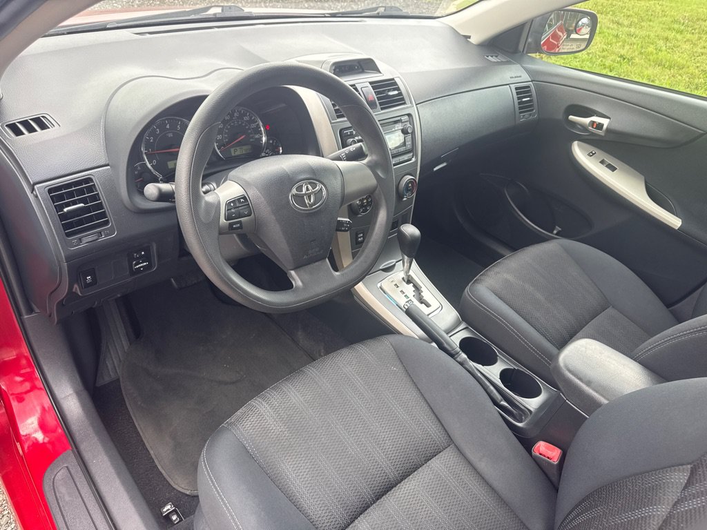 Used 2012 Toyota Corolla S FWD image 29