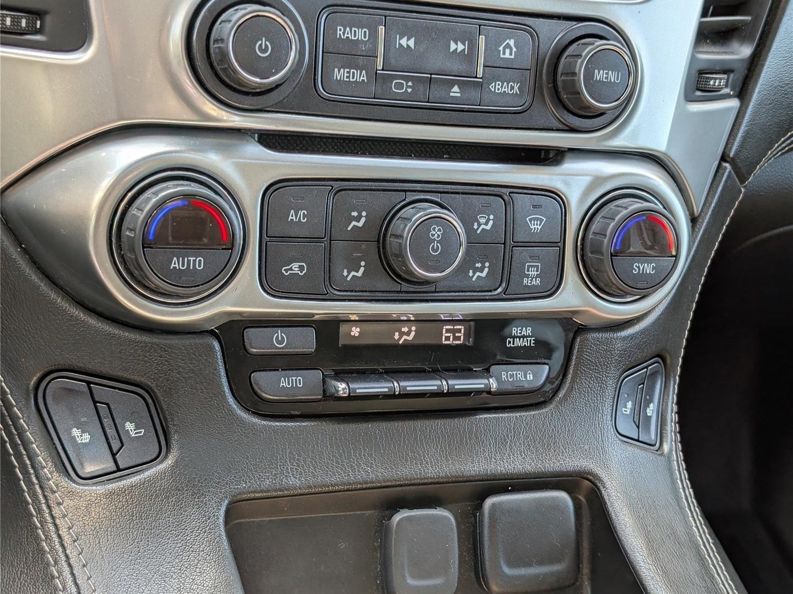 Used 2020 Chevrolet Tahoe LT AWD/4WD image 32