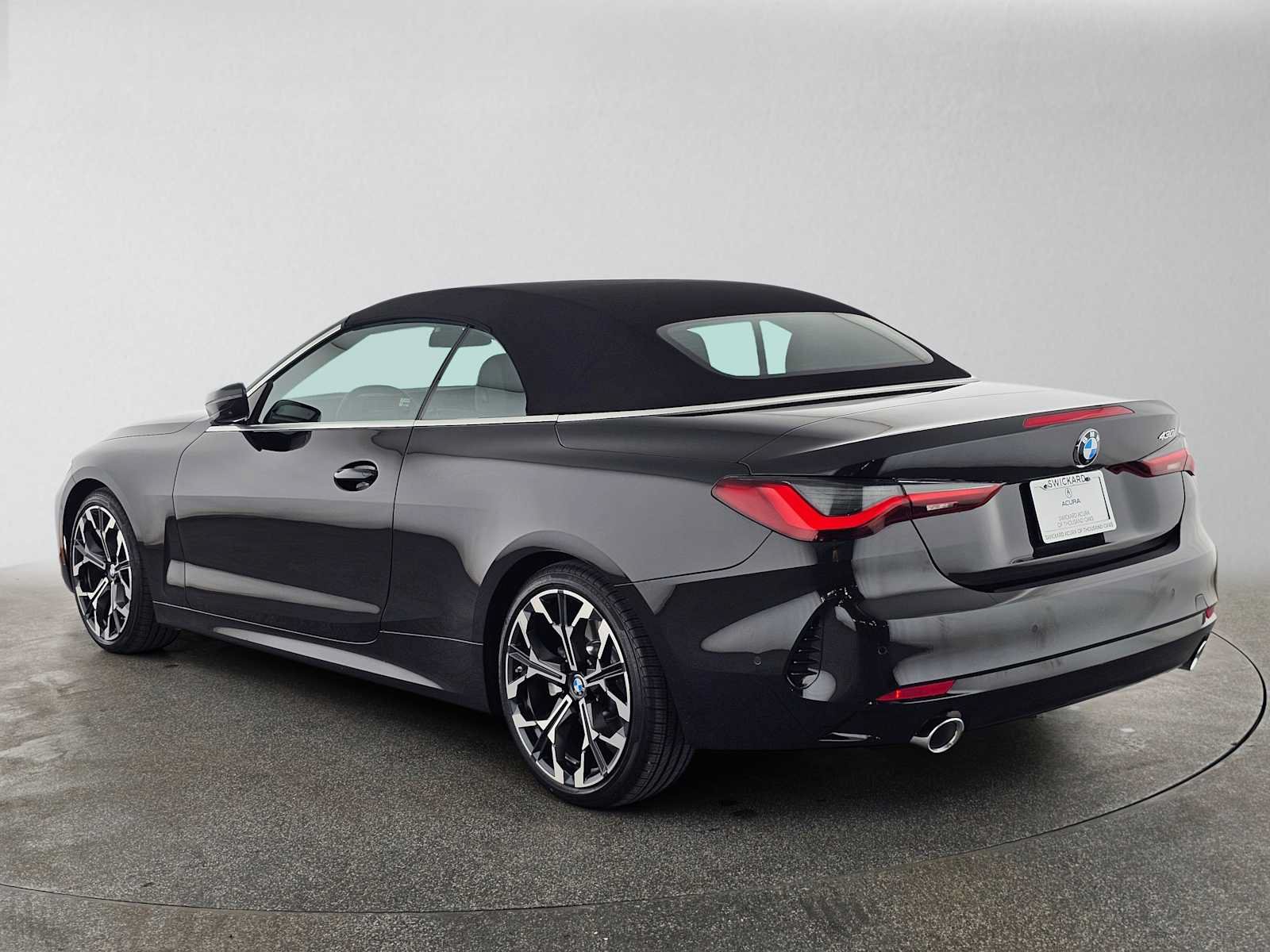 Used 2026 BMW 430i Convertible w/ Premium Package RWD image 5