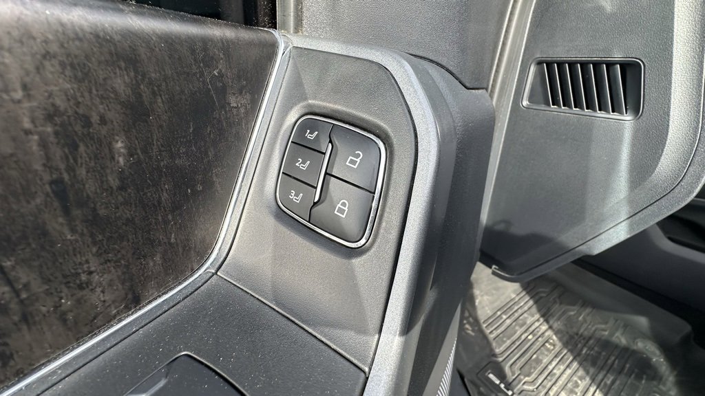 Used 2023 Ford F250 Lariat w/ Lariat Ultimate Package image 11