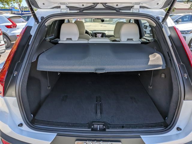 Certified 2023 Volvo XC40 B5 Plus w/ Driver Assist Package image 17