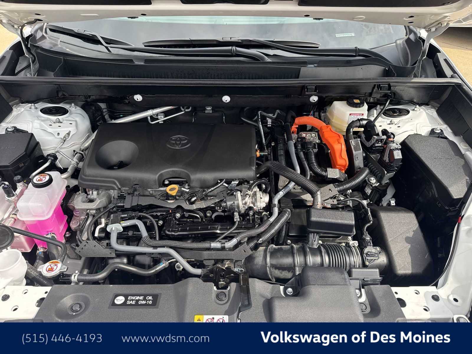 Used 2025 Toyota RAV4 XLE image 9