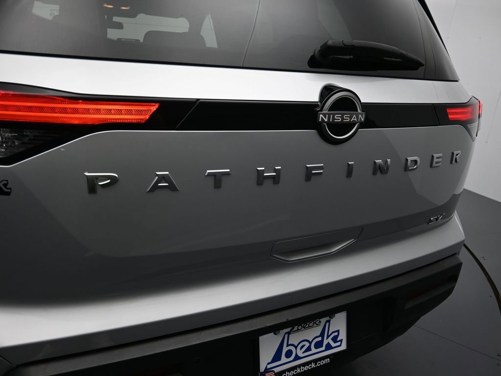 Certified 2024 Nissan Pathfinder SV image 25