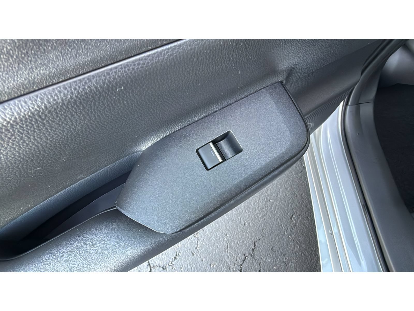 New 2026 Toyota Prius Plug-In Hybrid FWD image 37