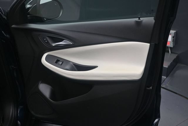 Used 2020 Buick Encore GX Select FWD image 23