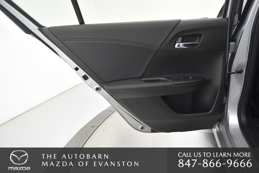 Used 2017 Honda Accord Touring image 33