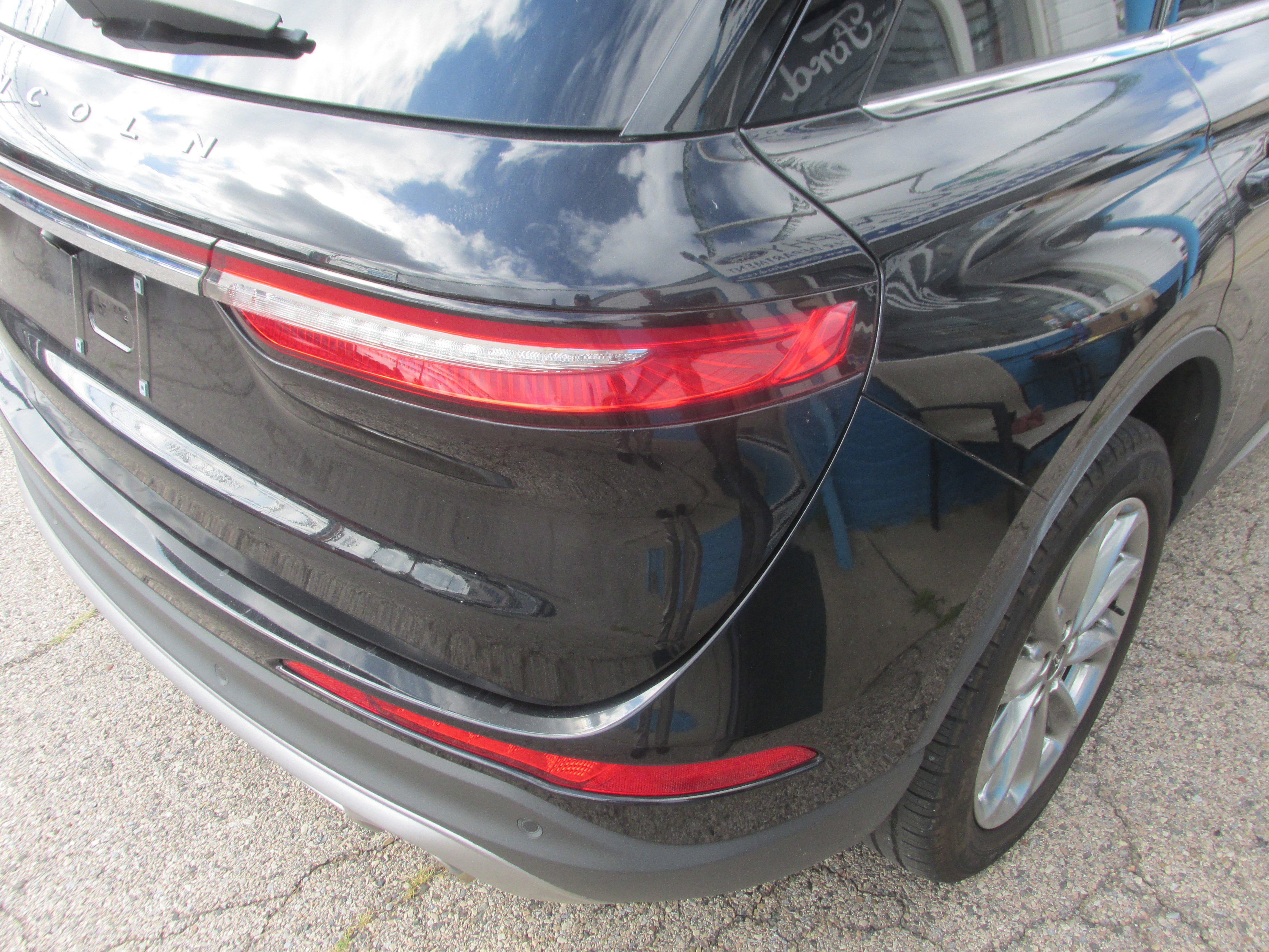 Used 2022 Lincoln Corsair AWD w/ Premium Package image 10