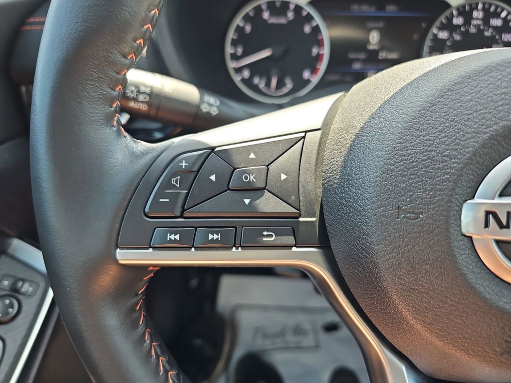 Used 2022 Nissan Sentra SR w/ SR Premium Package FWD image 22