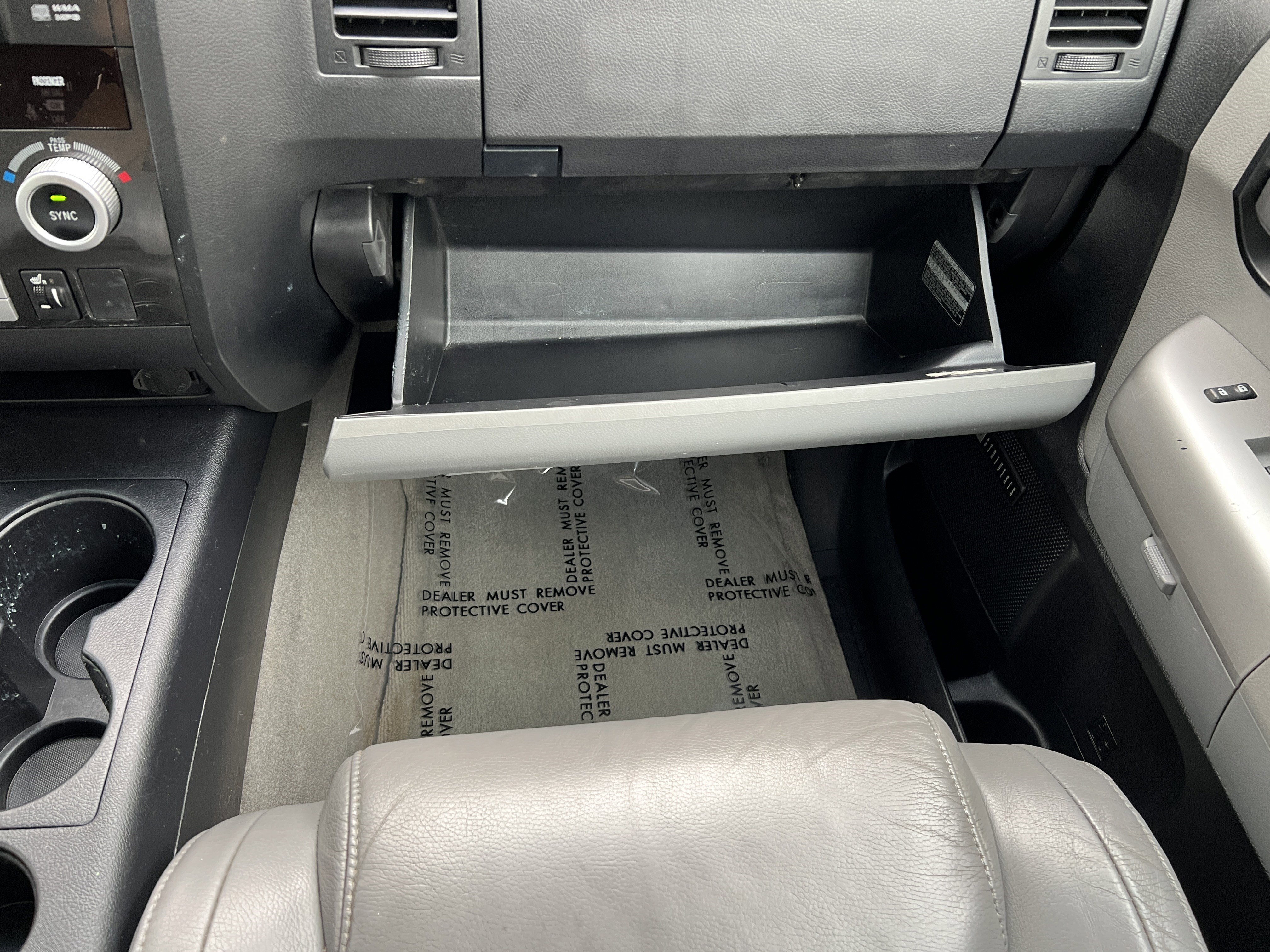 Used 2008 Toyota Sequoia Limited AWD/4WD image 36