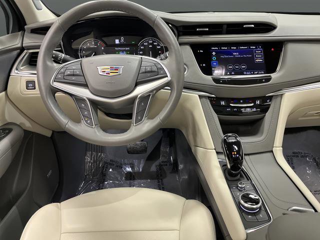 Used 2024 Cadillac XT5 Premium Luxury image 5