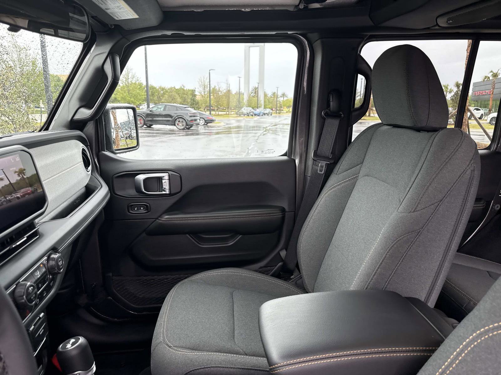 Used 2025 Jeep Wrangler Unlimited Sahara w/ Safety Group image 22