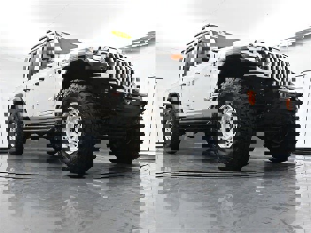 Used 2020 Jeep Gladiator Mojave w/ LED Lighting Group image 28