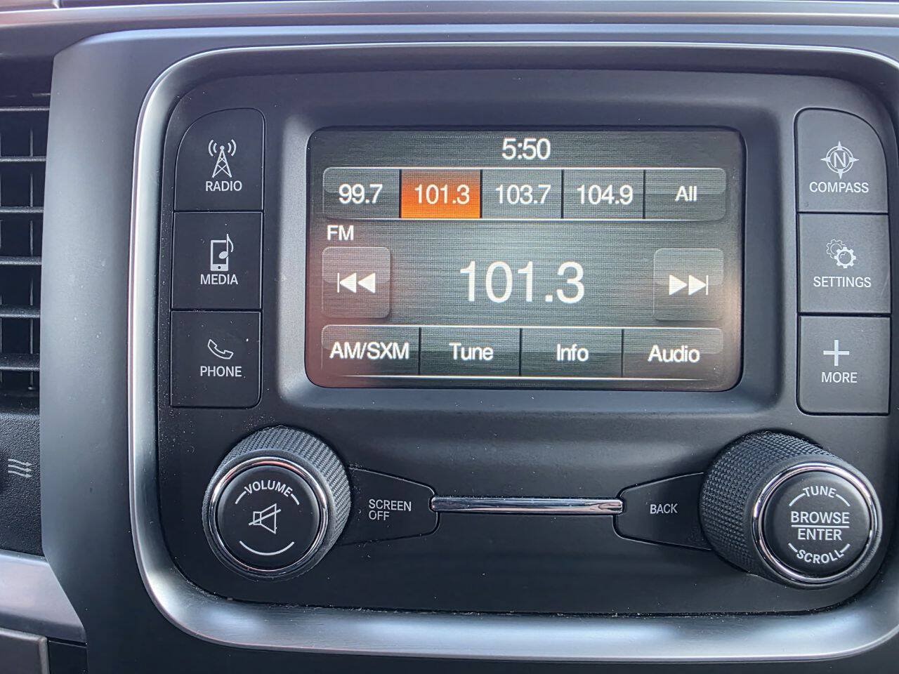 Used 2018 RAM 1500 Classic SLT AWD/4WD image 18
