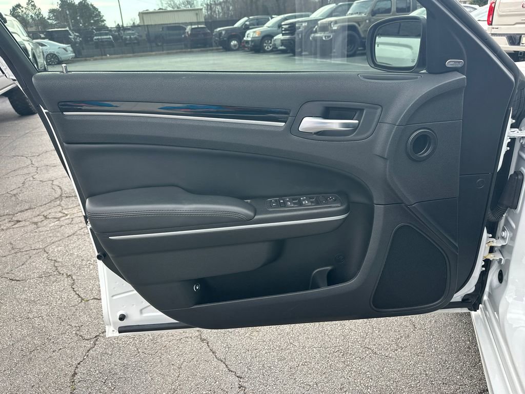 Used 2023 Chrysler 300 Touring L w/ Popular Equipment Group image 11