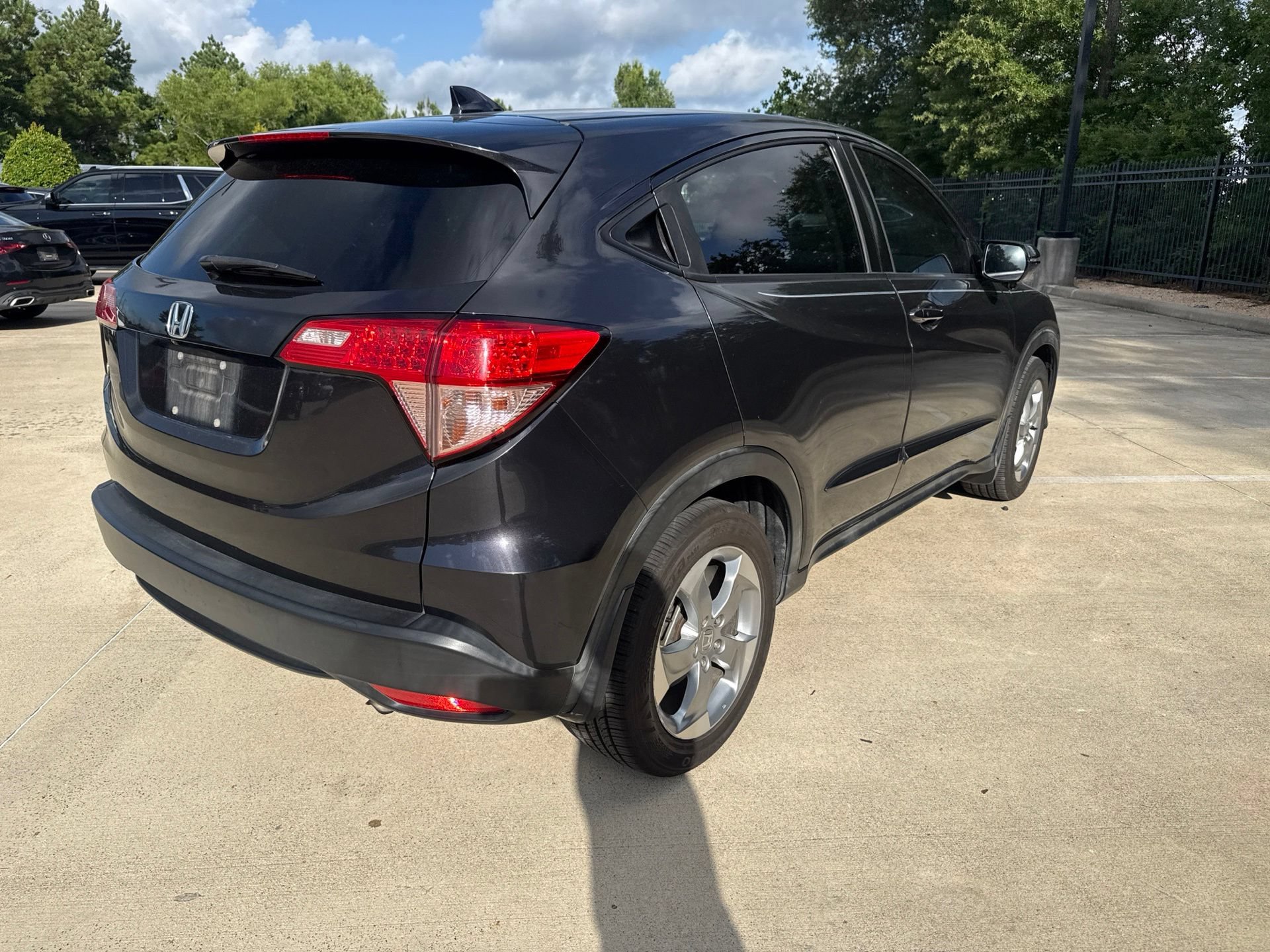 Used 2017 Honda HR-V EX image 4