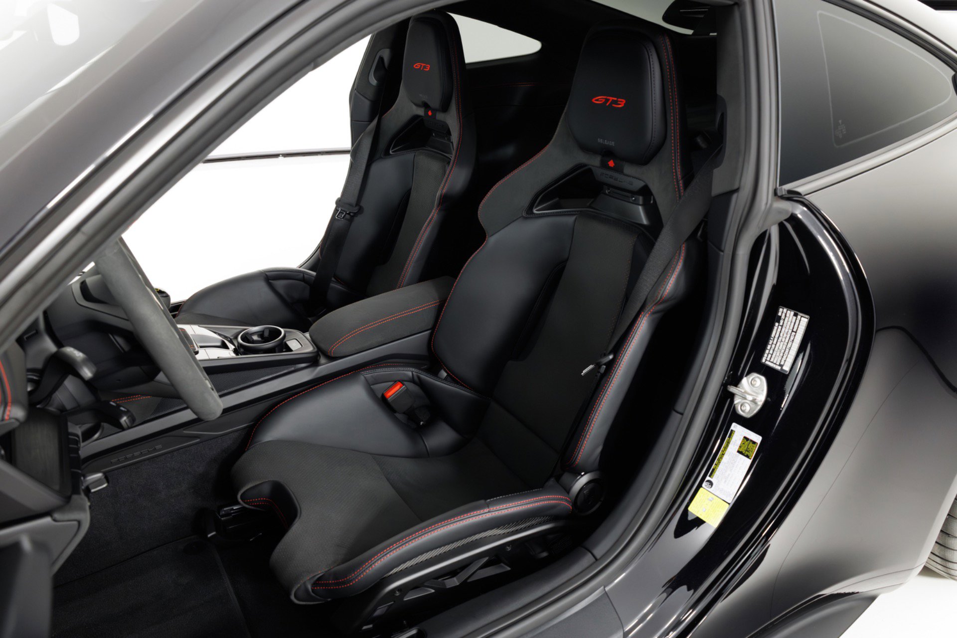 Used 2025 Porsche 911 GT3 RWD image 16