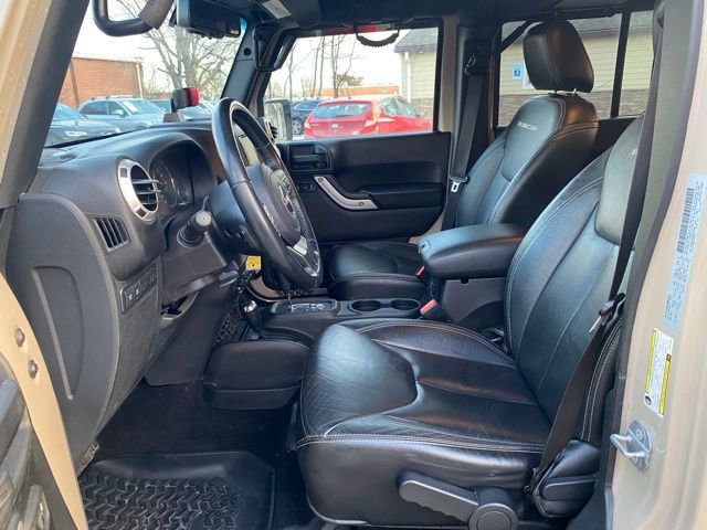 Used 2016 Jeep Wrangler Unlimited Rubicon w/ Dual Top Group image 15